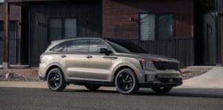 ¿Cuáles son los 5 SUVs medianos del 2026 con la mejor tecnología de cabina?